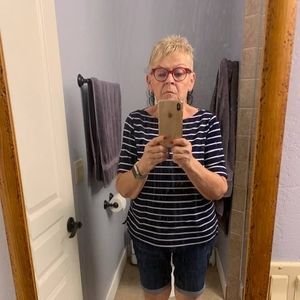 Meet your Posher, Linda